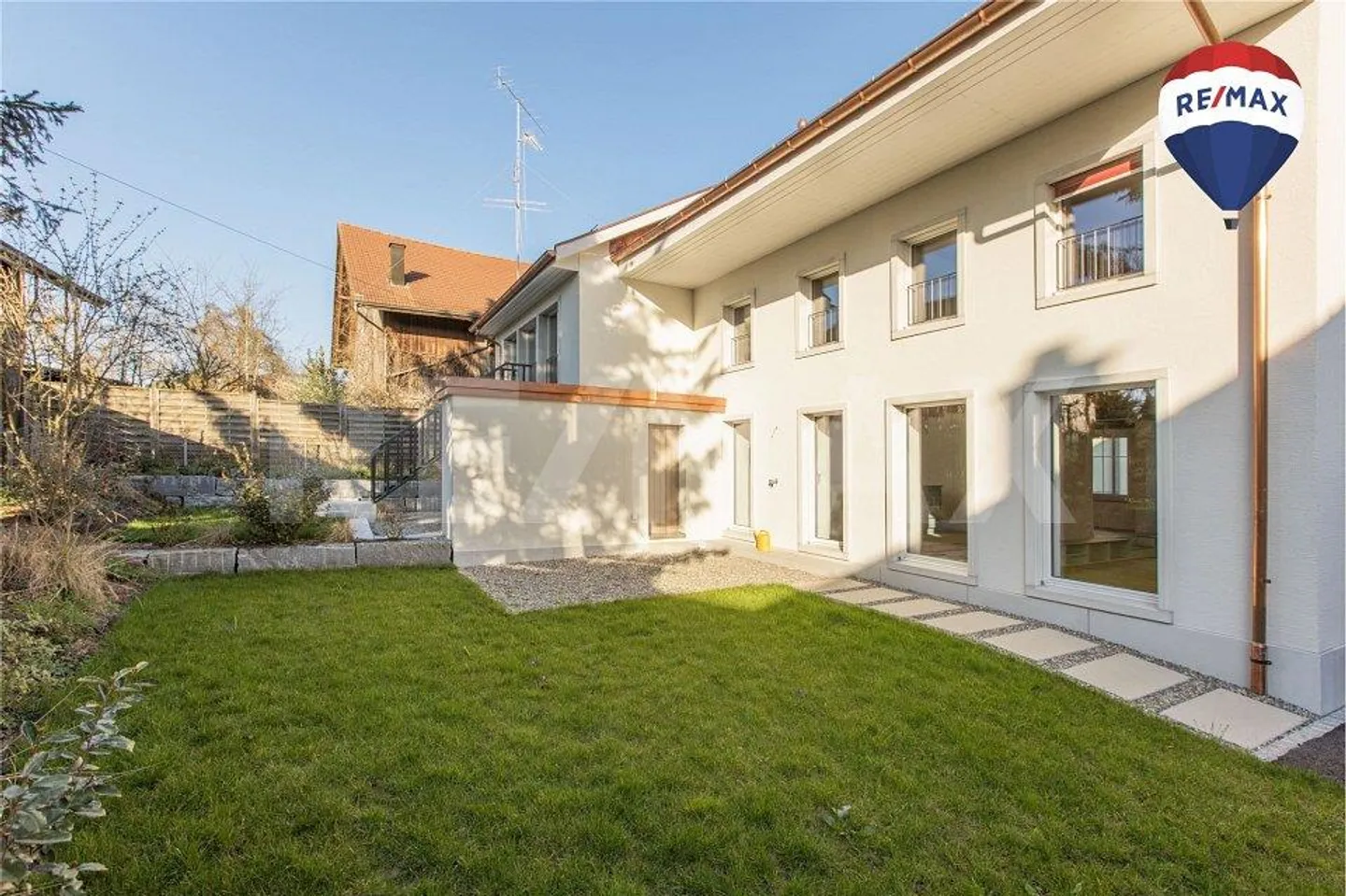 Modern Living Experience in the Countryside – 6.5-Room House with Building Rights or Land Purchase - Photo 1 of 12