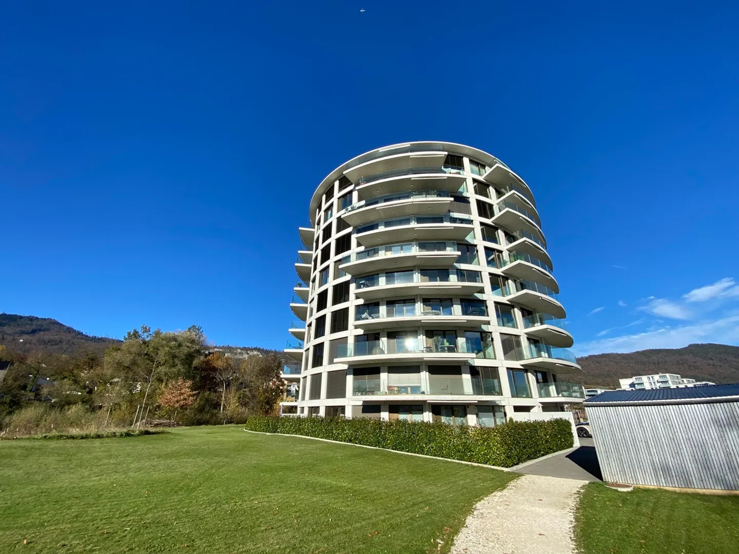 Appartement de 5,5 pièces de haut standing avec ascenseur - Photo 1 sur 30