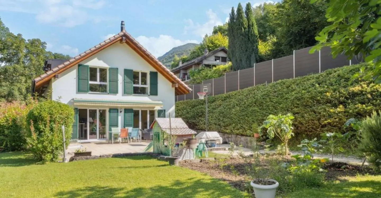 Magnificent Individual Villa in Montreux - Photo 13 of 13