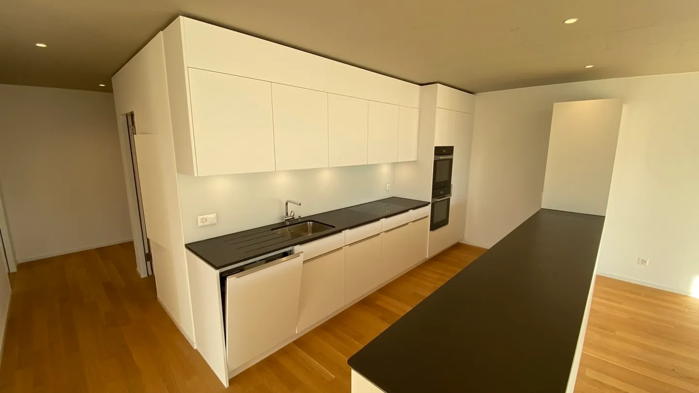 Appartement de 5,5 pièces de haut standing avec ascenseur - Photo 2 sur 30