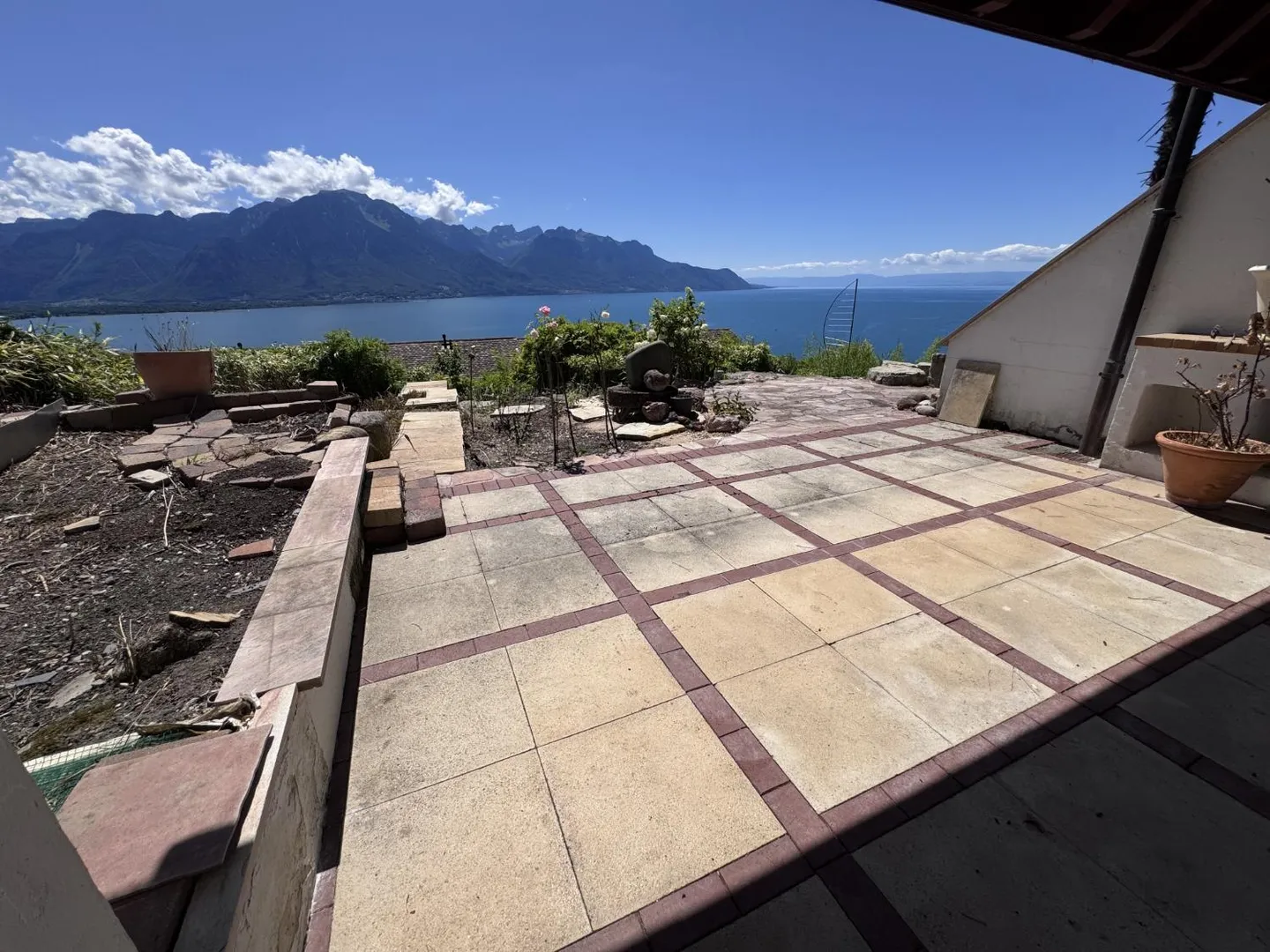 Villa Éblouissante avec Vue sur le Lac - Photo 8 sur 21