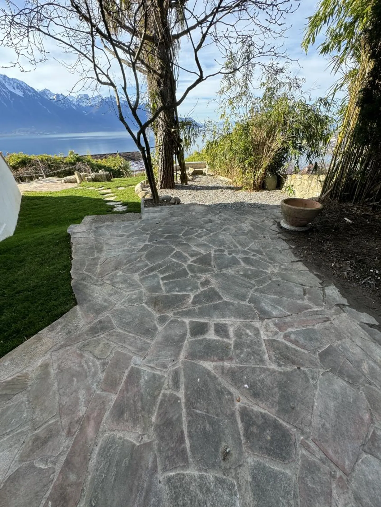 Villa Éblouissante avec Vue sur le Lac - Photo 19 sur 21