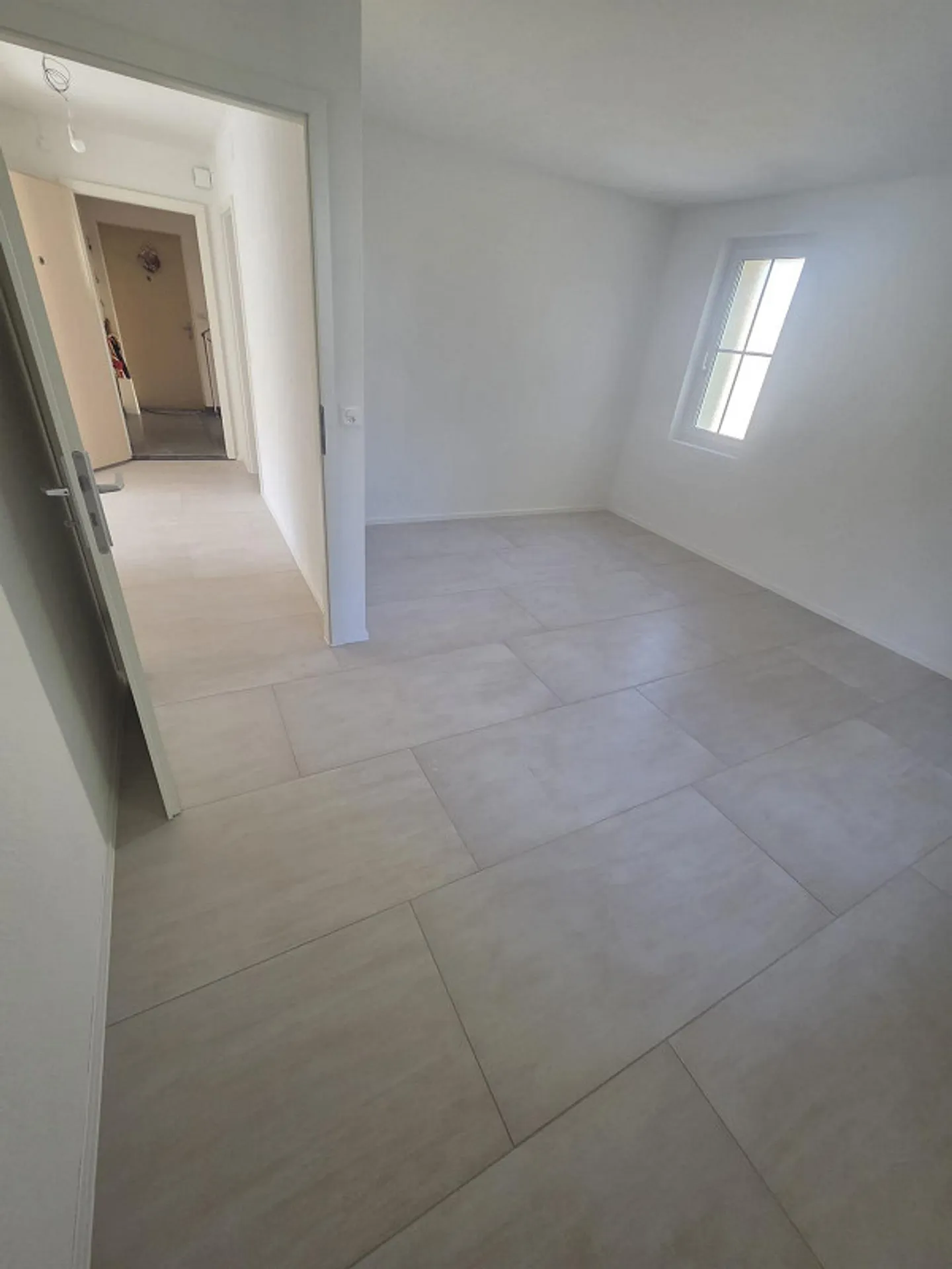 Two newly renovated 2.5-room apartments – modern living on Römerweg - Photo 7 of 8