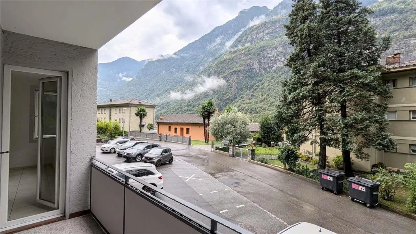 Bodio, bright 3.5-room apartment with large balcony - Photo 2 of 10
