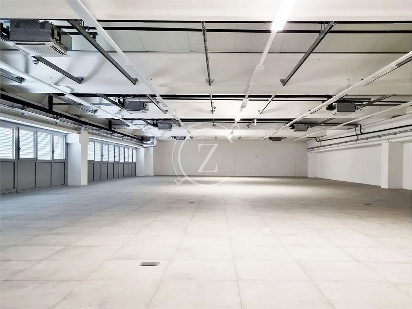 Affittasi ufficio a Balerna 477 MQ - Foto 2 di 3