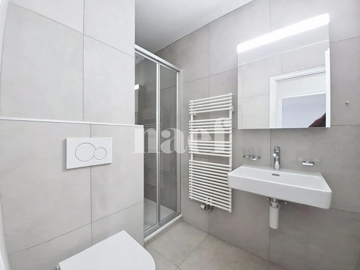 Apartment - Photo 4 of 4