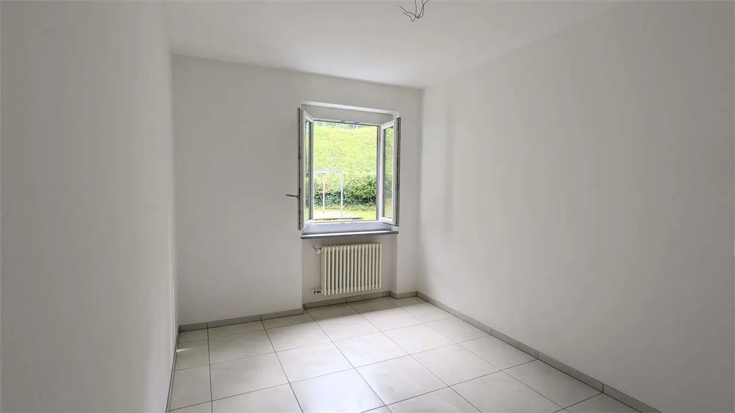 Bodio, bright 3.5-room apartment with large balcony - Photo 7 of 10
