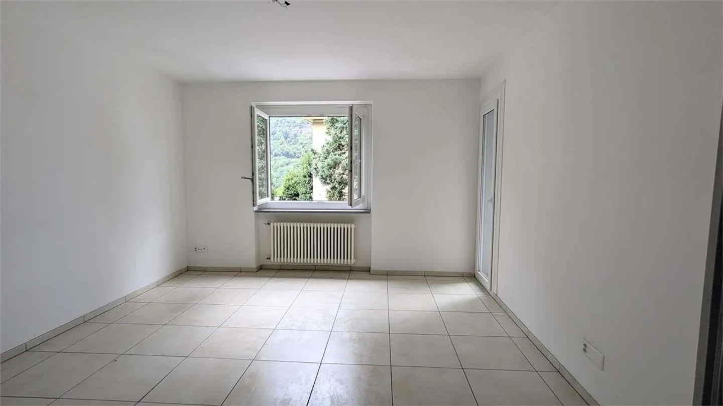 Bodio, bright 3.5-room apartment with large balcony - Photo 8 of 10