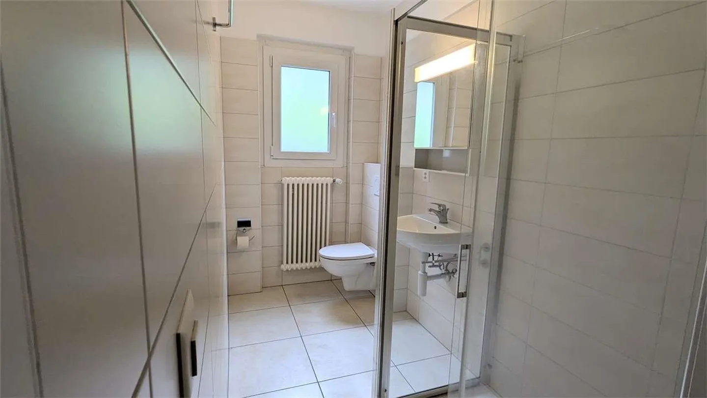 Bodio, bright 3.5-room apartment with large balcony - Photo 10 of 10