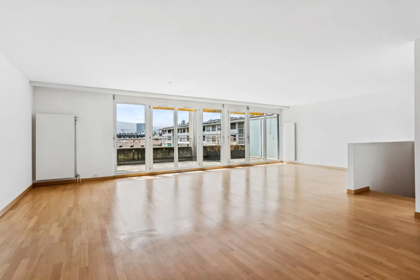 Eccezionale attico duplex con terrazza sul tetto! - Foto 4 di 10
