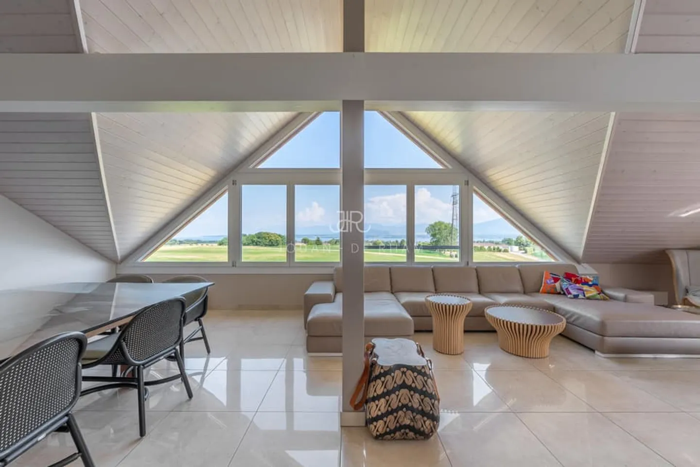 Family Home near Ecolint - Stunning View - Photo 3 of 13