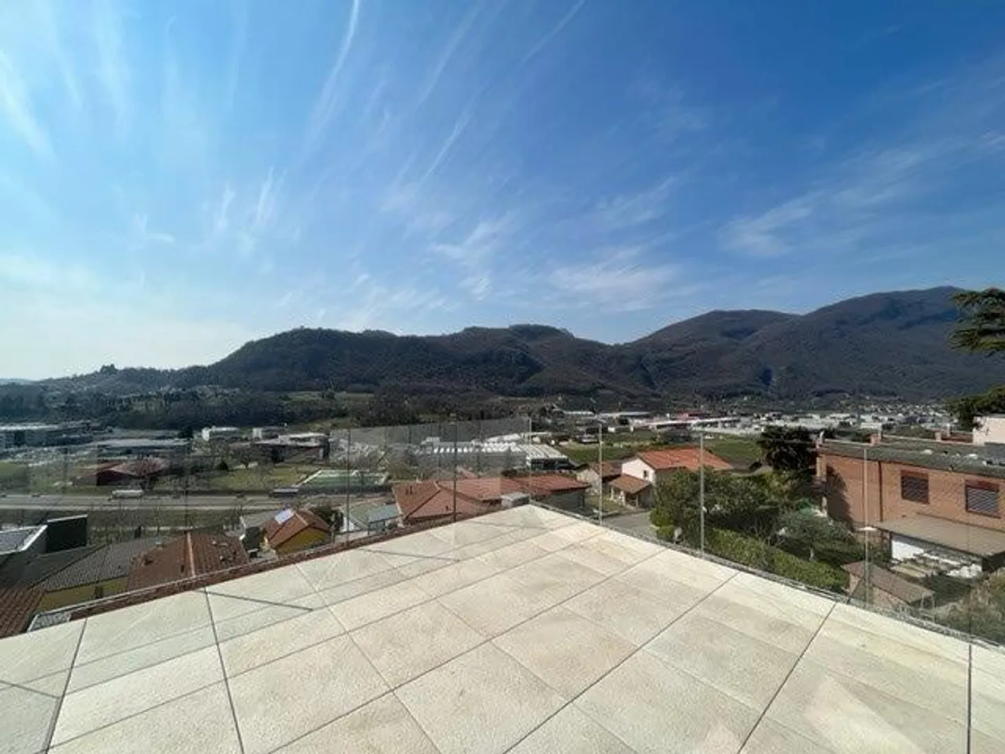 MENDRISIO: 3.5 LOC. NEU PANORAMISCH - Foto 1 von 12