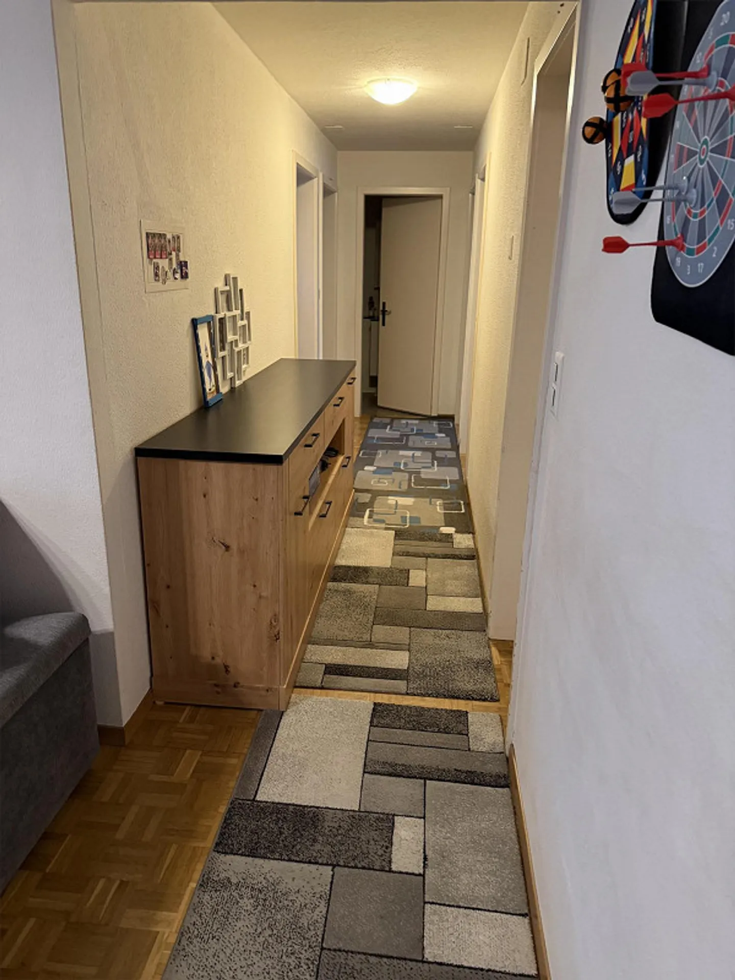 Affordable 5 1/2 room apartment 100m from the train station - Photo 3 of 13