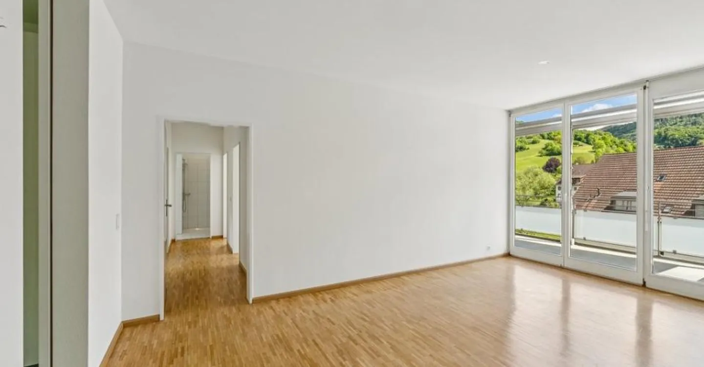 Geräumige Wohnung mit einzigartigem Dachspitz - Foto 5 von 9
