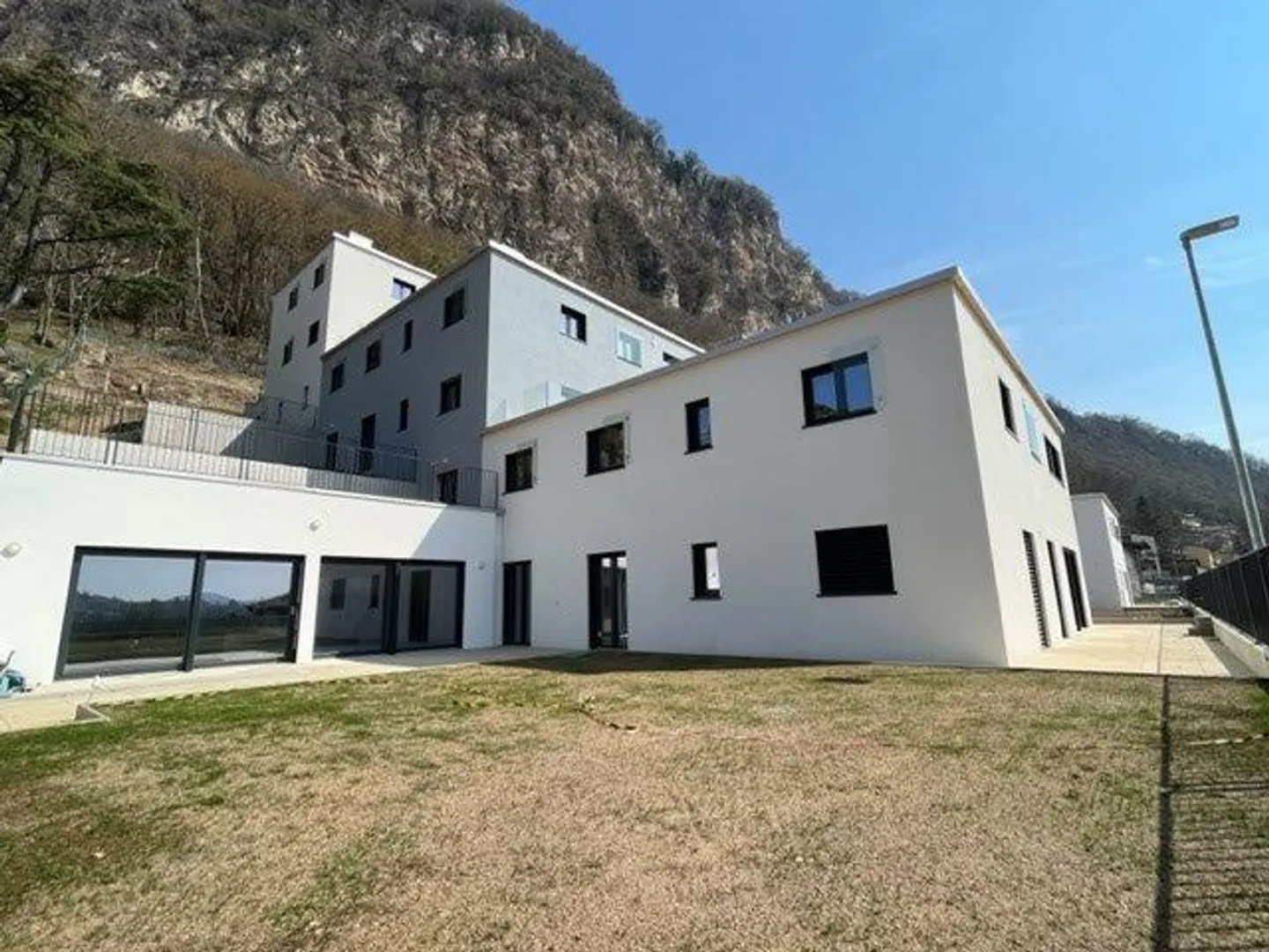 MENDRISIO: 3.5 LOC. NEU PANORAMISCH - Foto 4 von 12
