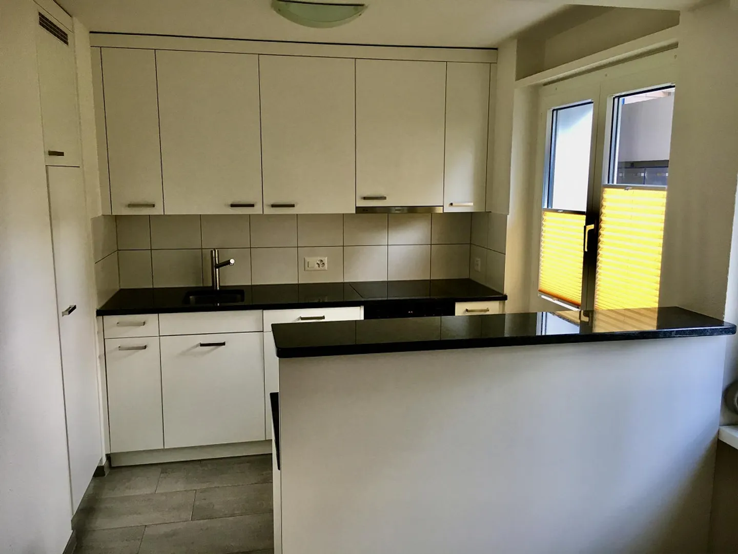 Affordable 5 1/2 room apartment 100m from the train station - Photo 7 of 13