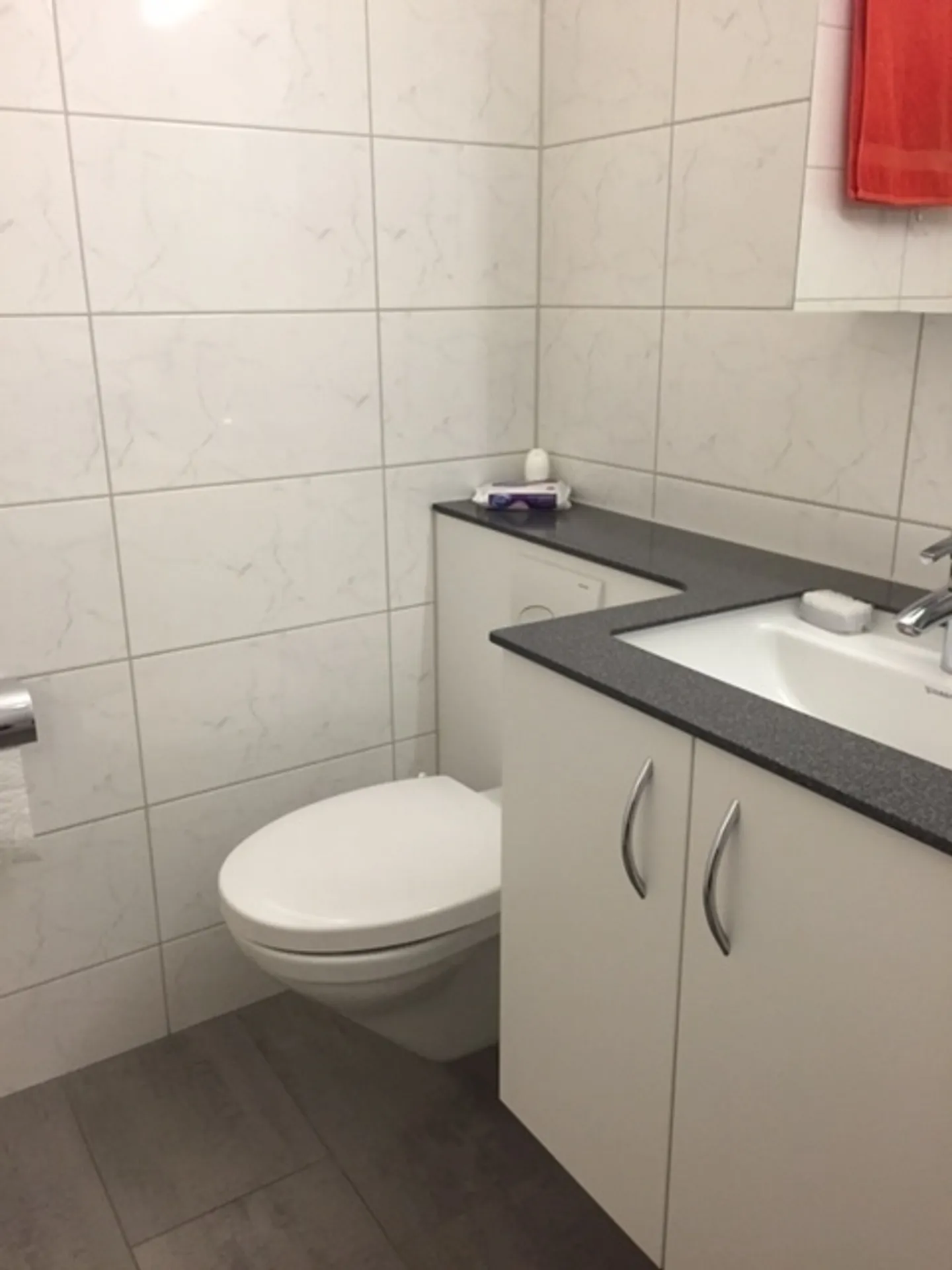 Affordable 5 1/2 room apartment 100m from the train station - Photo 10 of 13