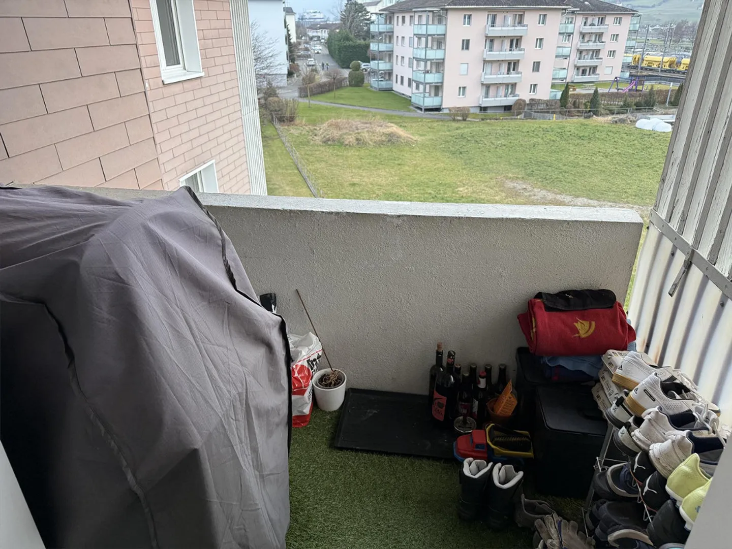 Affordable 5 1/2 room apartment 100m from the train station - Photo 12 of 13