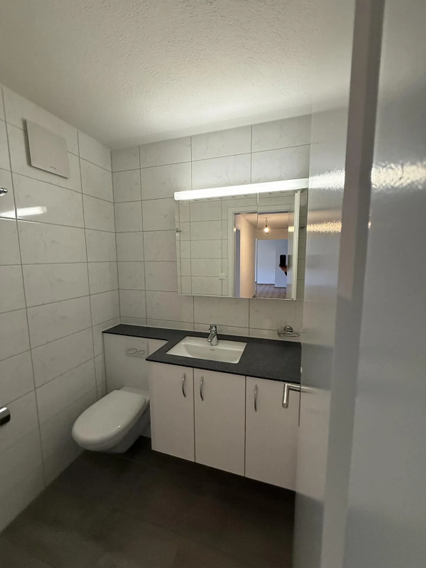 Affordable 5 1/2 room apartment 100m from the train station - Photo 9 of 13
