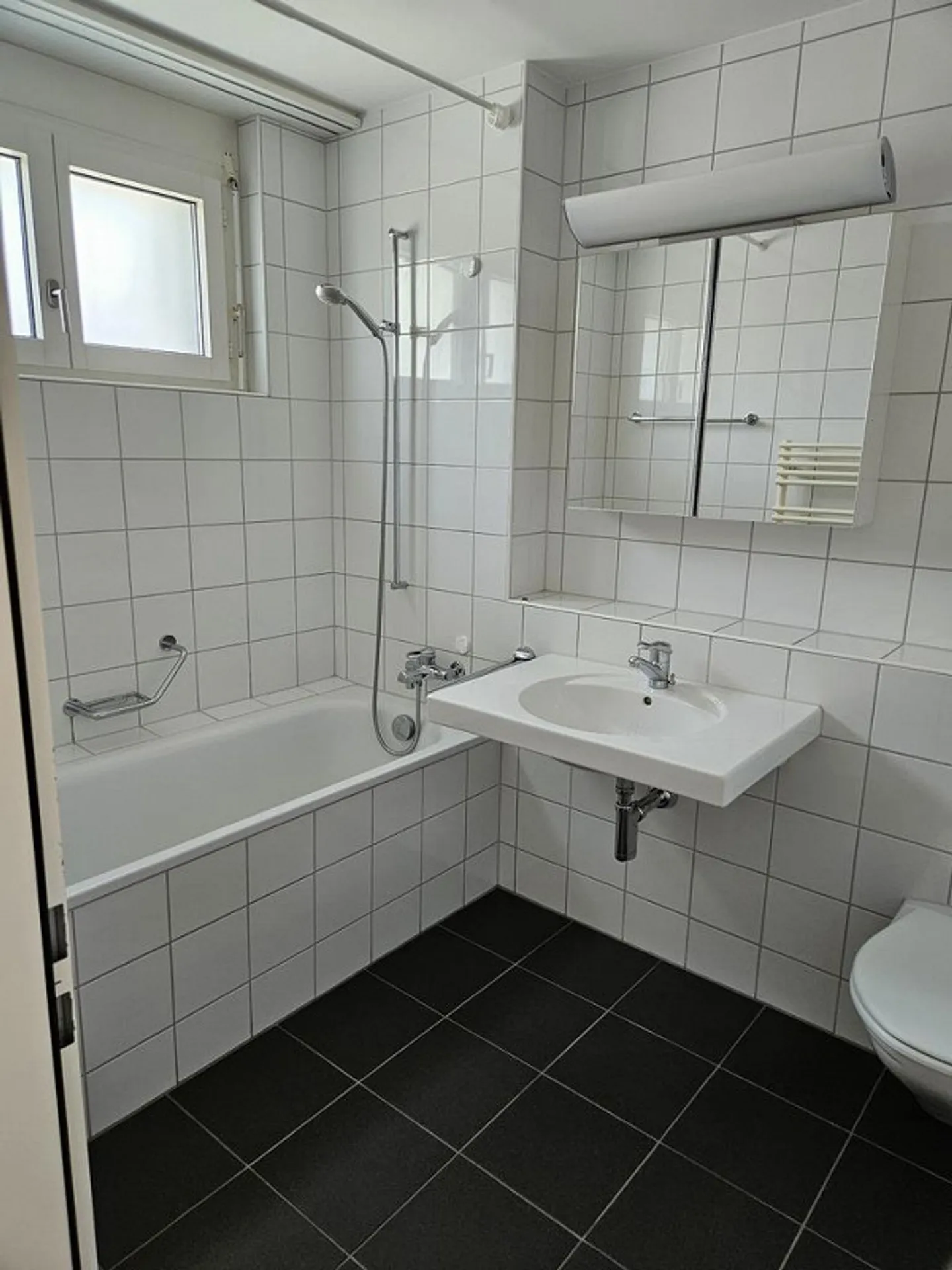 Vie moderne près de l'hôpital cantonal ! - Photo 5 sur 6