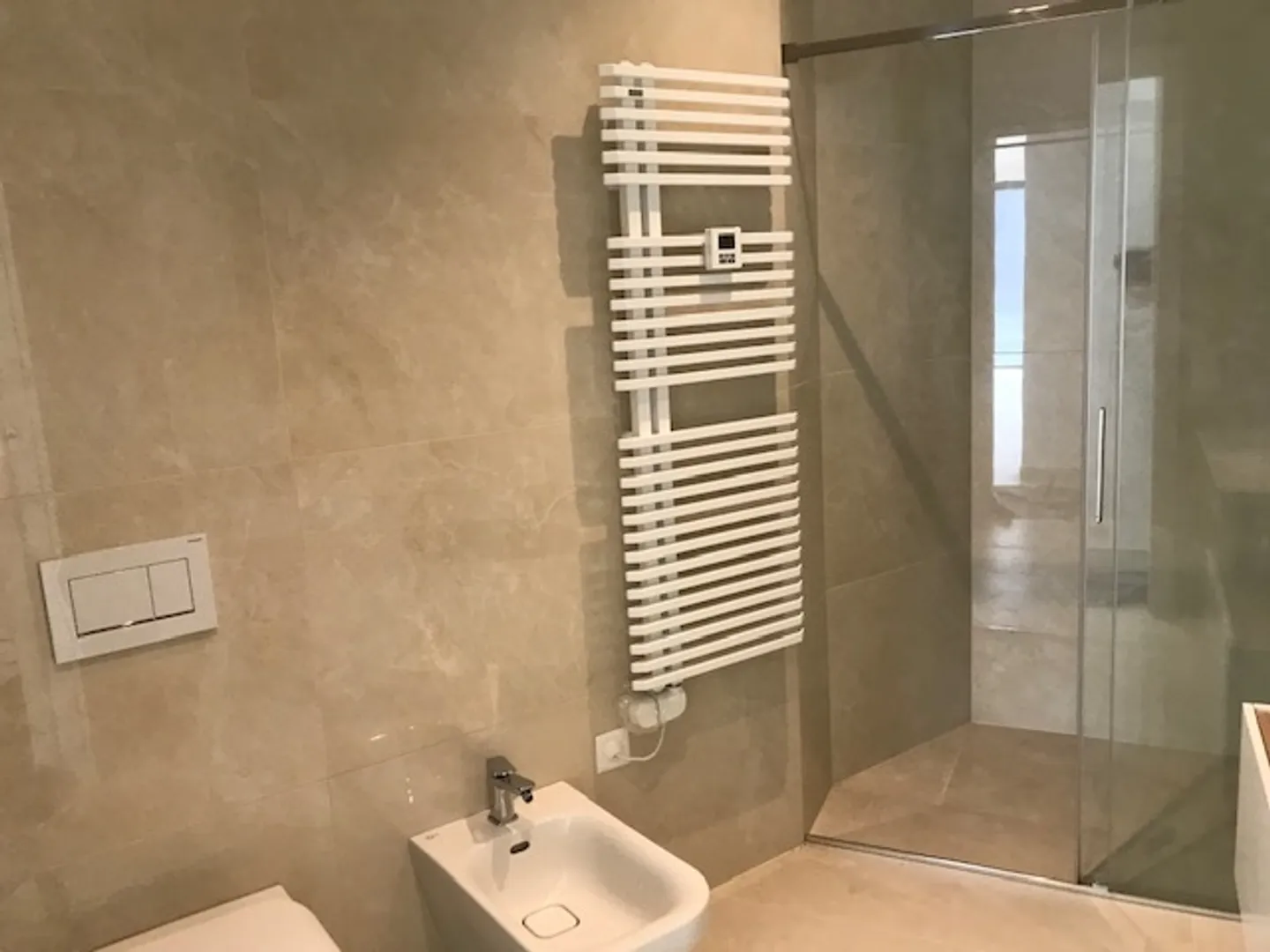 «4.5 Zimmer Wohnung Vendesi nuovo moderno appartamento di lusso  locali, Bissone» - Foto 3 di 5