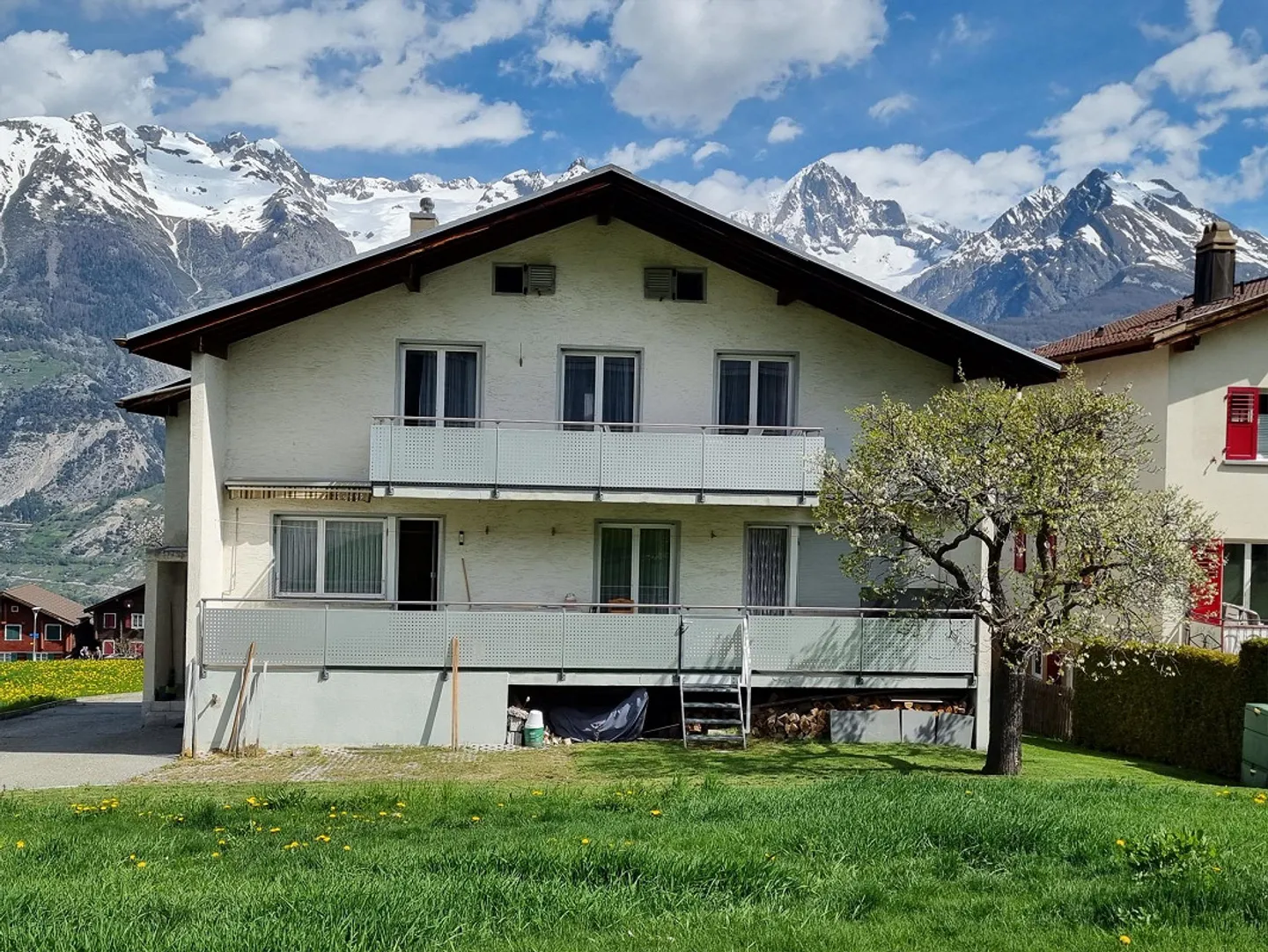 Appartamento soleggiato di 5.5 locali in posizione centrale - Foto 1 di 12