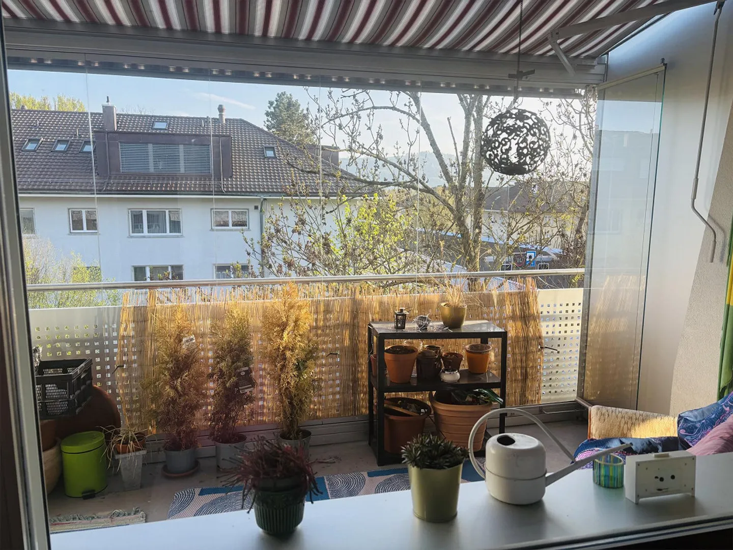 Ampio appartamento monolocale con grande balcone - Foto 4 di 8
