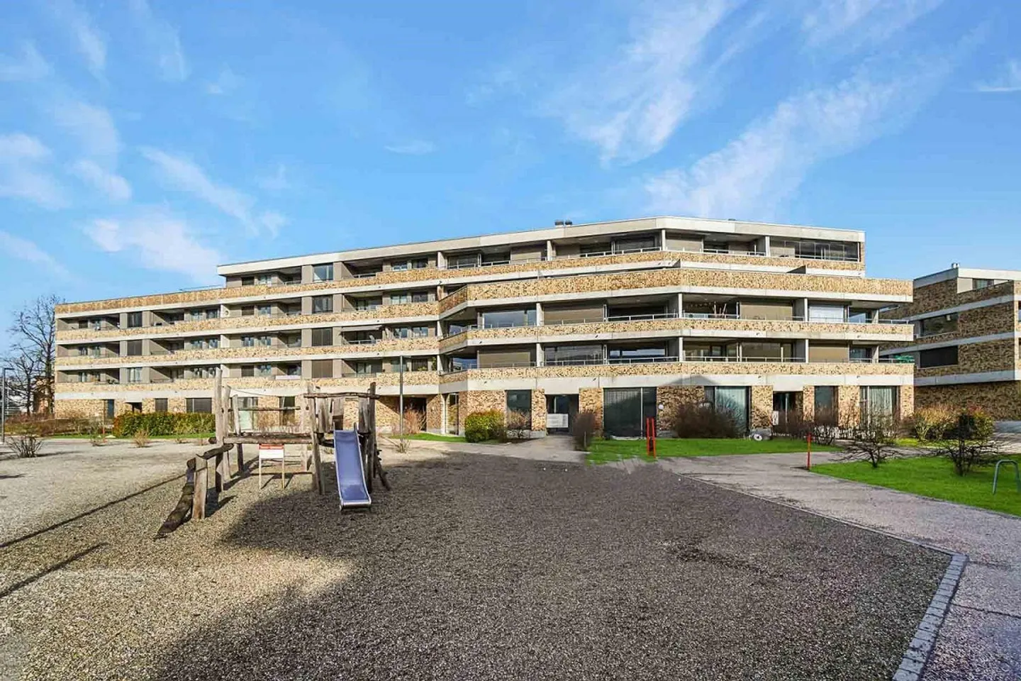 Appartamento singolo confortevole con enorme terrazza - Foto 1 di 10