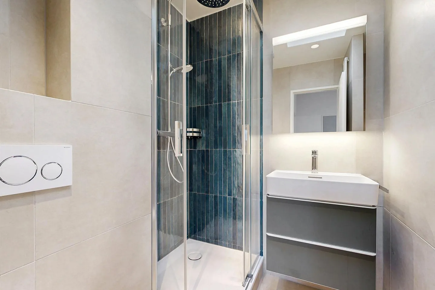 Duplex lumineux près du jet d'eau - Photo 8 sur 8