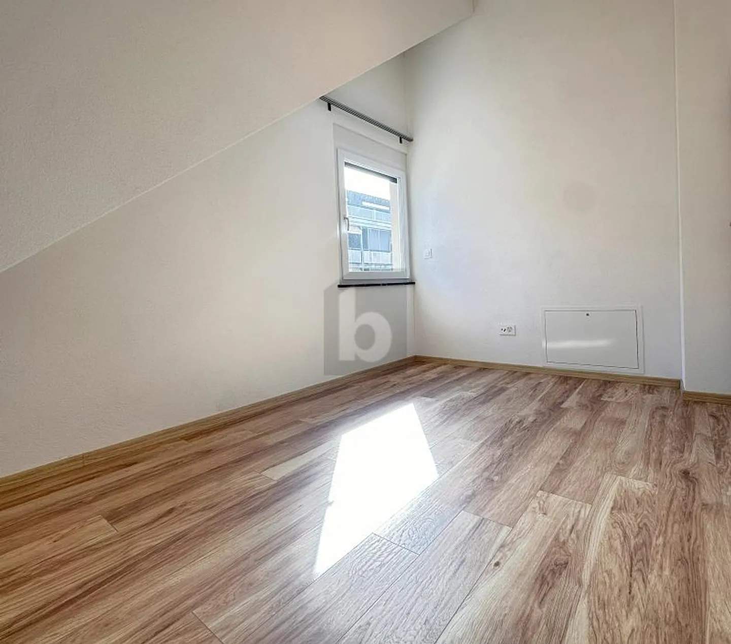 Penthouse for rent - Photo 4 of 6