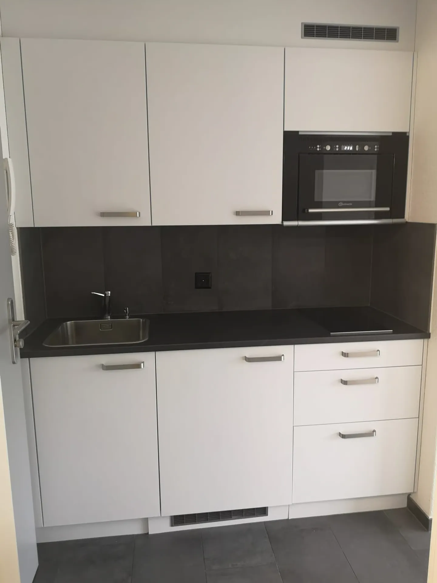 Gemütliches Studio im Zentrum Biel - Foto 2 von 6
