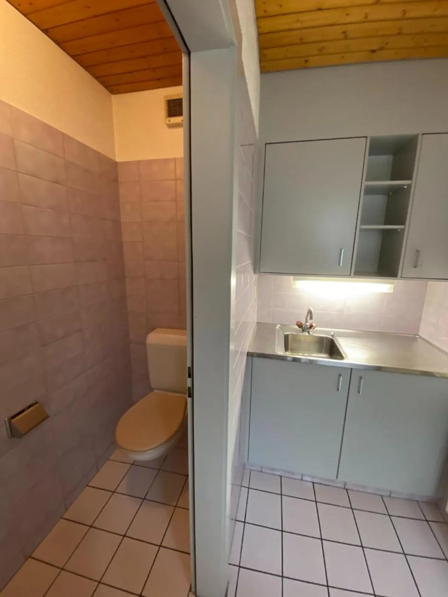 Très beaux bureaux / espaces commerciaux de 90 m2 à Delémont - Photo 10 sur 10