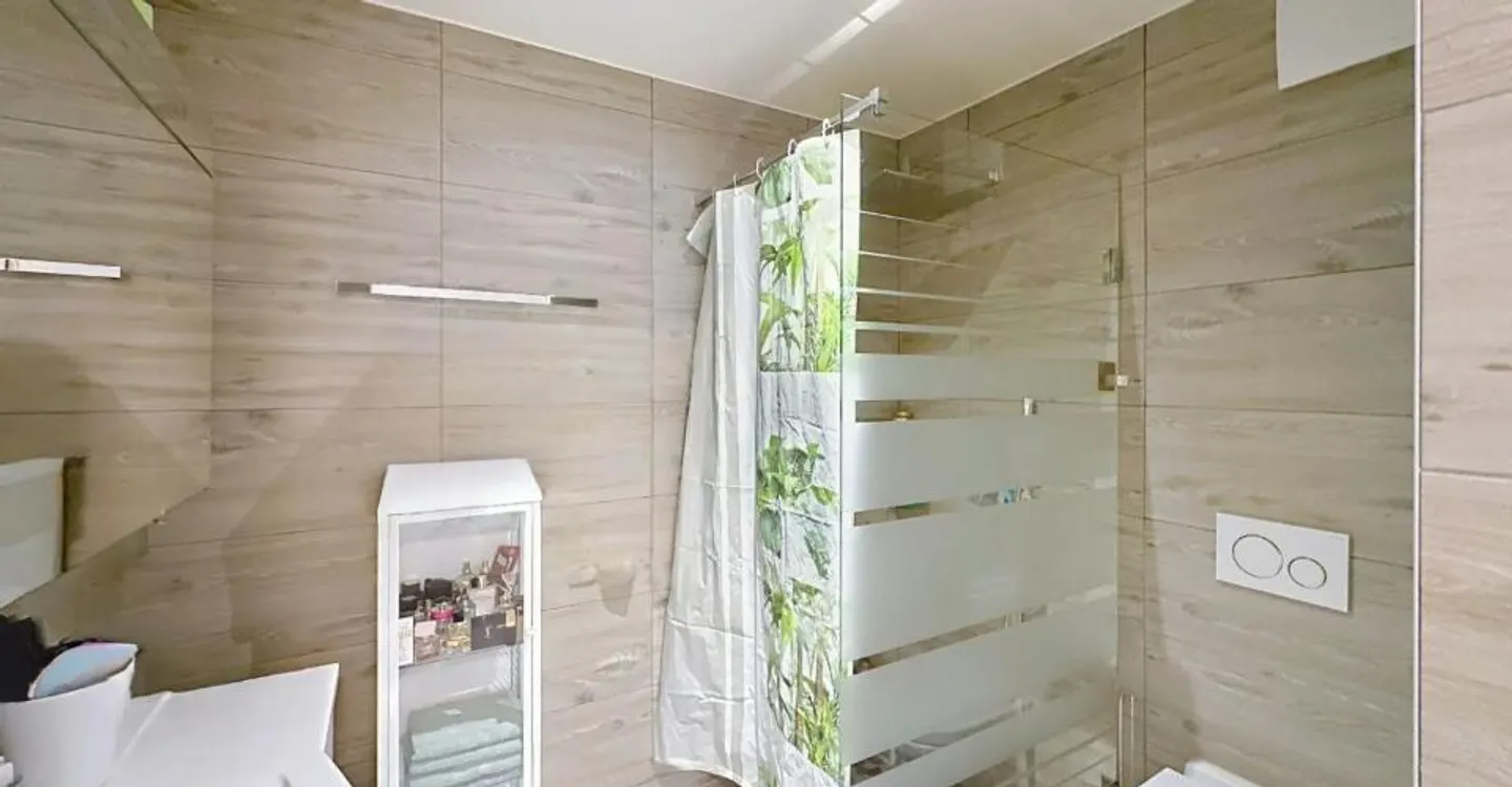Villa moderna con doppio potenziale - Foto 5 di 8