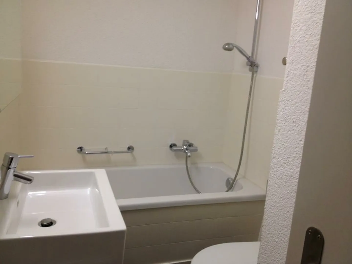 Your apartment search ends here! - Photo 2 of 7