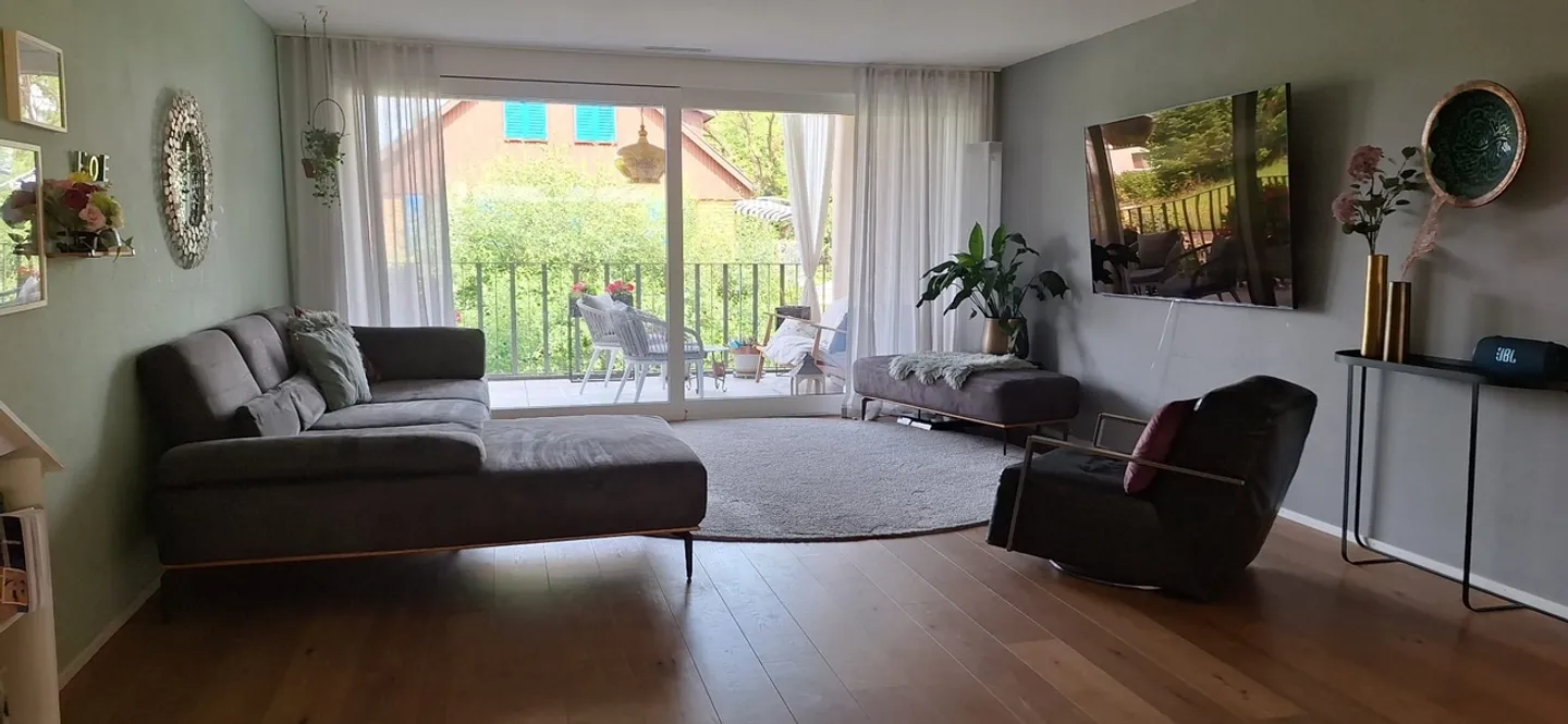 Grosszügige Gartenwohnung mit modernem Komfort und Minergie Plus Standard in Wädenswil - Foto 1 von 12