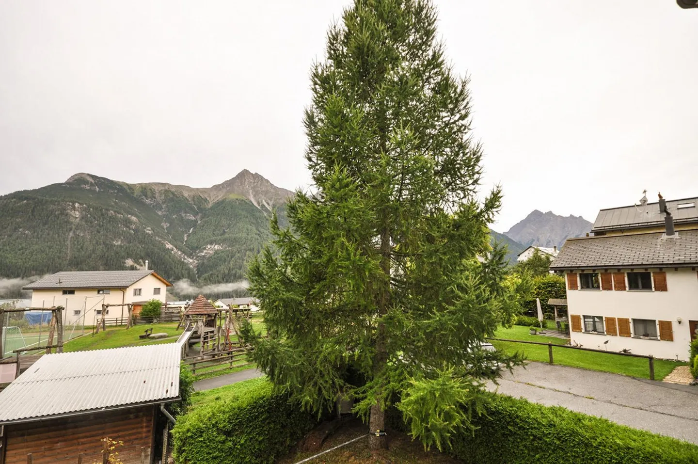 Appartamento affascinante di 4,5 stanze con garage a Scuol (Sent) - Foto 16 di 27