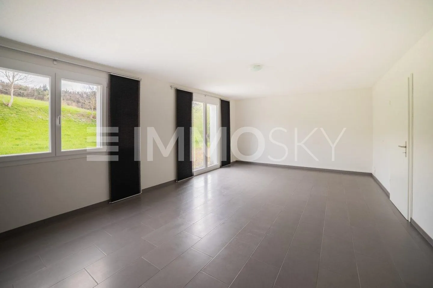 Preiswertes Büro mit Aussicht - Foto 1 von 5