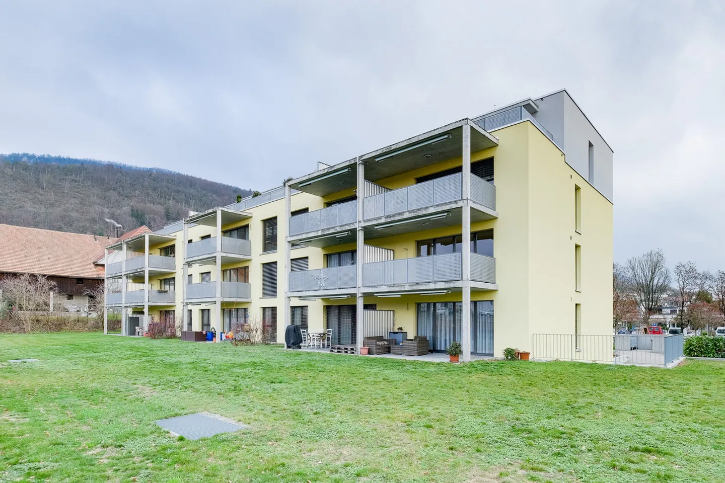 For Sunny Moments - Large Rooftop Terrace in the Heart of Egerkingen - Photo 11 of 11