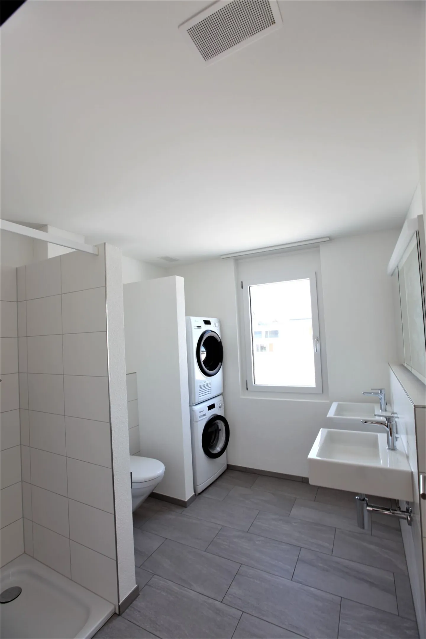 Ampio attico in un quartiere adatto alle famiglie! - Foto 5 di 10