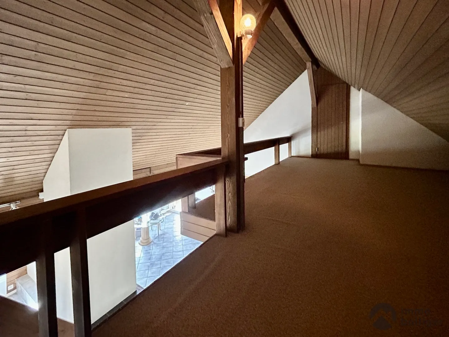 3 ½ stanze con charme, vista panoramica e tanto senso di spazio - Foto 4 di 13