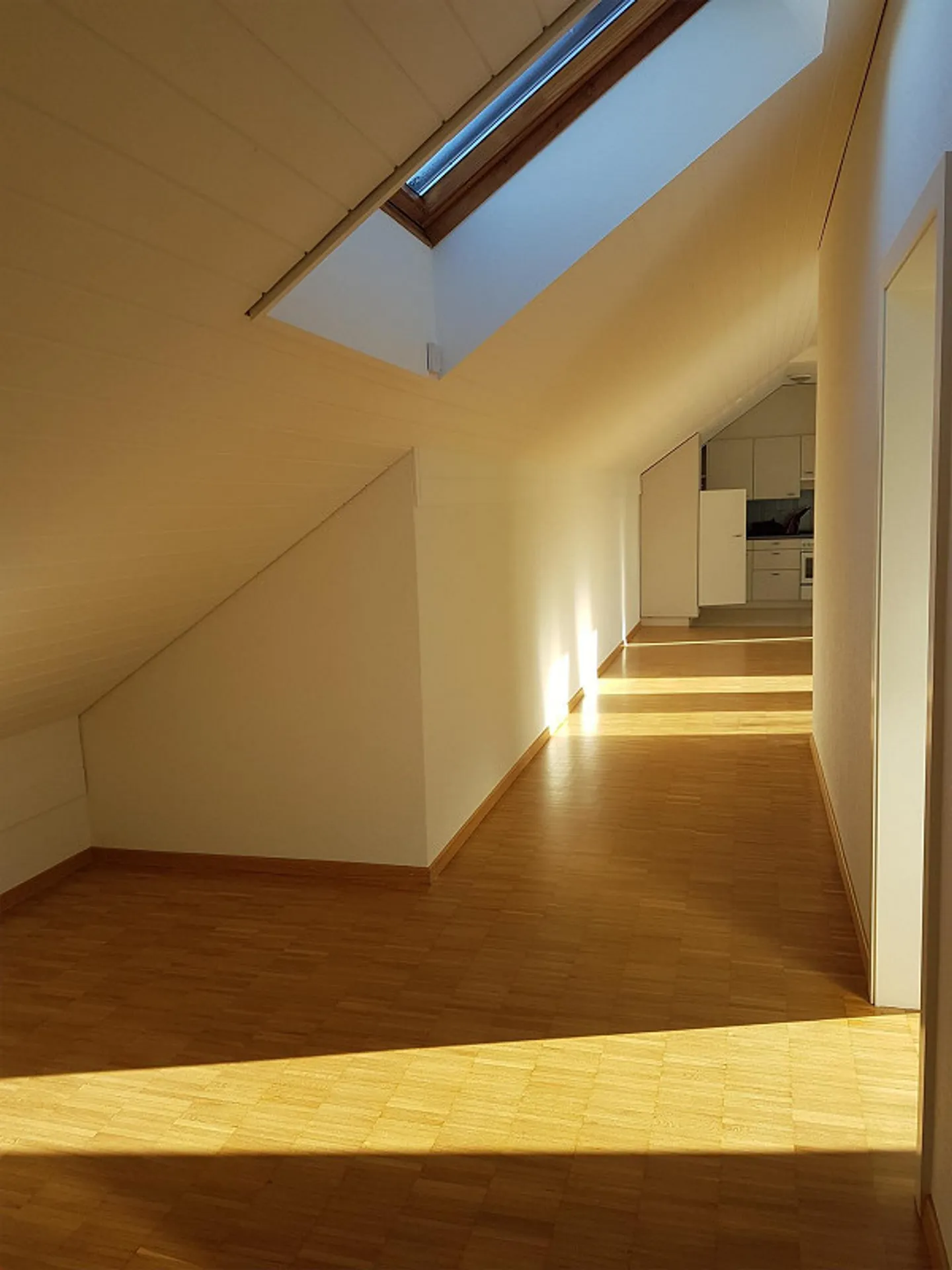 Appartement sous les combles de 2 1/2 pièces - Photo 4 sur 11