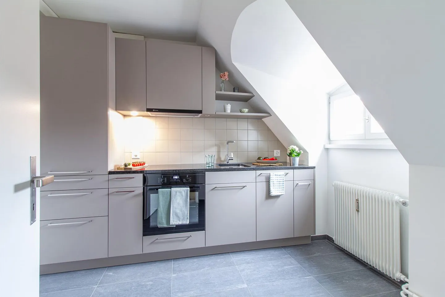 Un appartamento mansardato accogliente ti aspetta - Foto 2 di 9