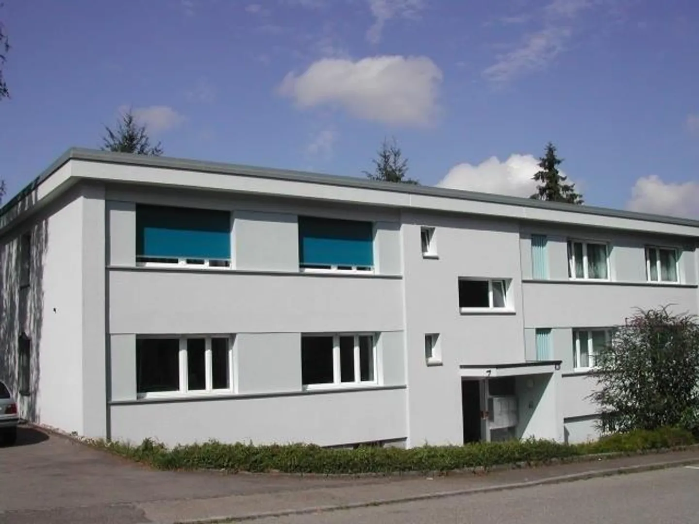 Êtes-vous à la recherche d'un emplacement de stationnement ? - Photo 1 sur 1