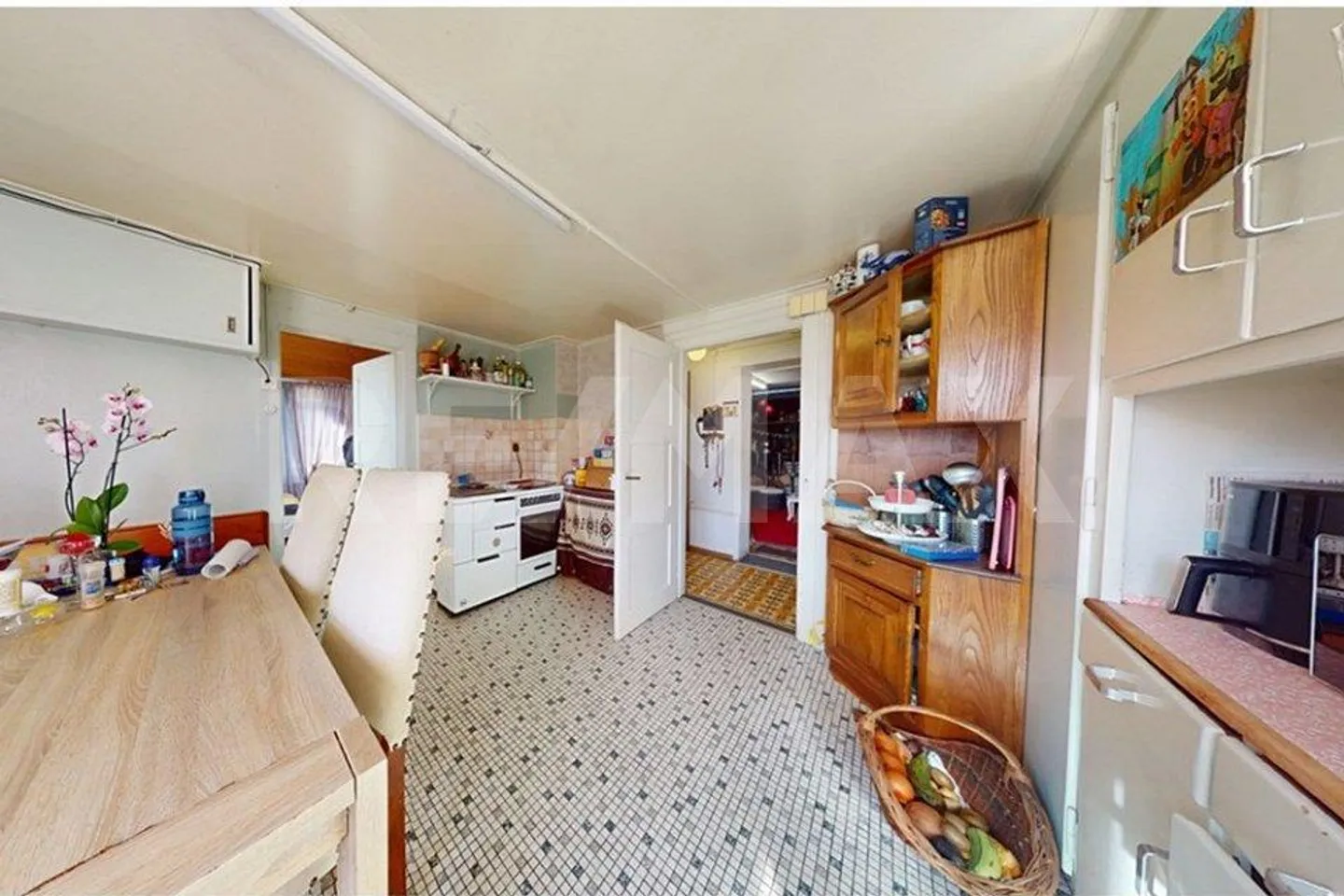 Charming farmhouse with two apartments, large garden and many... - Photo 7 of 13