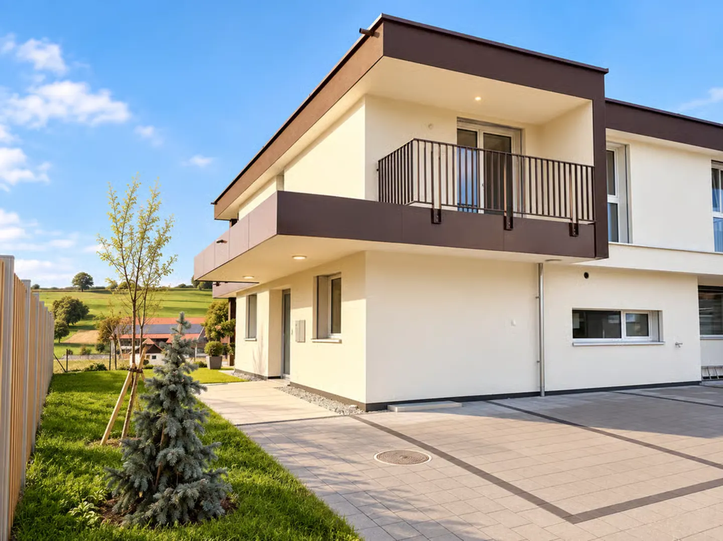 VILLA NUOVA 6.5 STANZE - 5 CAMERE - DISPONIBILE IMMEDIATAMENTE - Foto 2 di 9