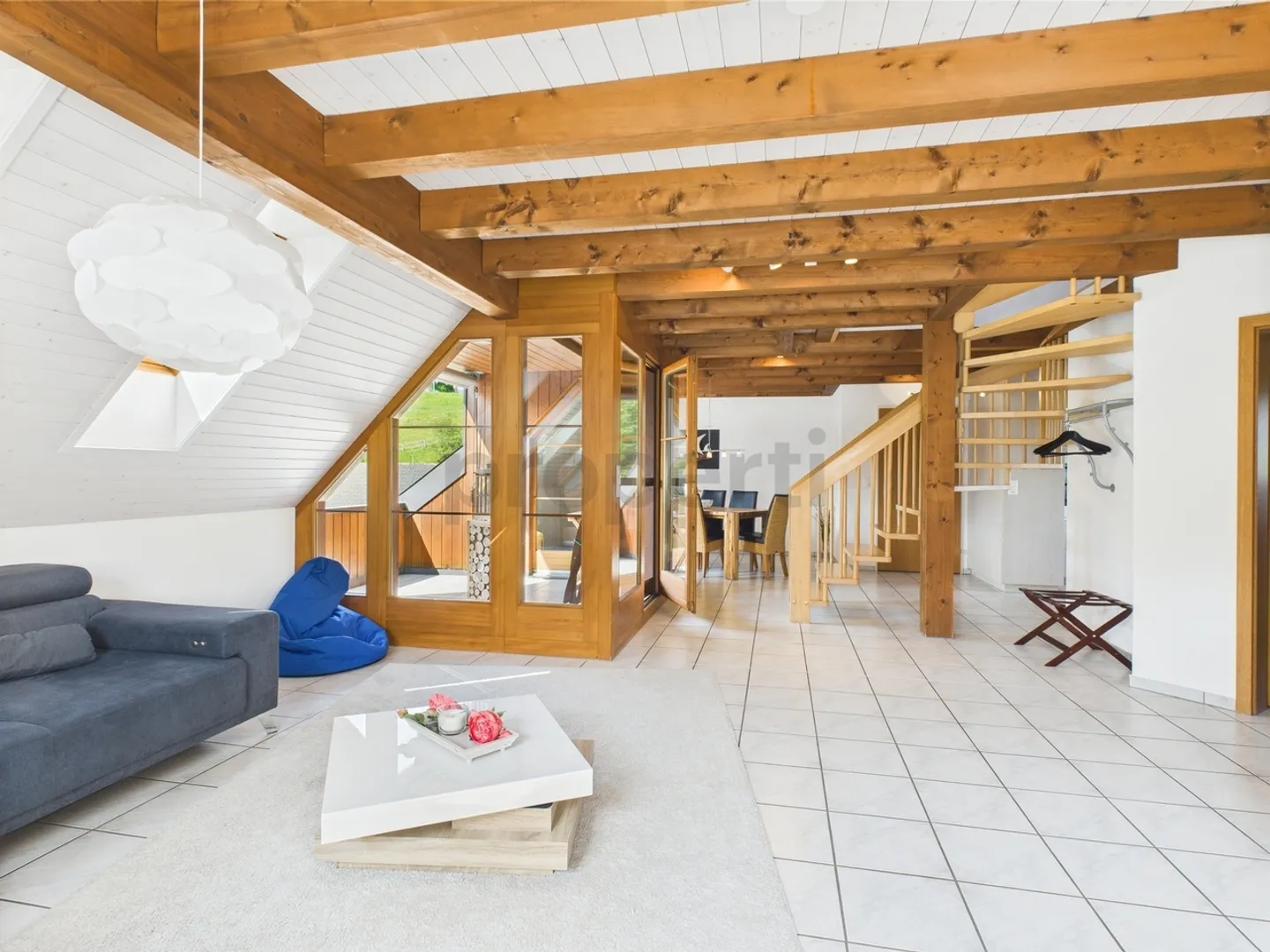 Exquise appartement en attique de 3,5 pièces avec balcon dans la verdure à Siglistorf - Photo 8 sur 12