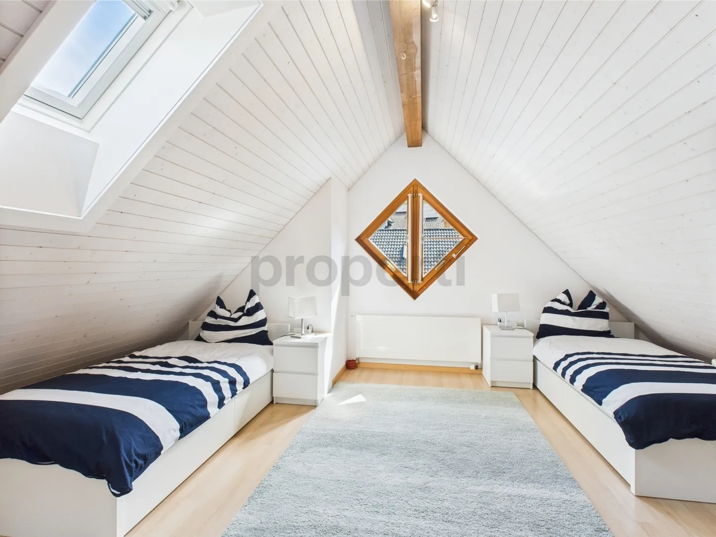 Exquise appartement en attique de 3,5 pièces avec balcon dans la verdure à Siglistorf - Photo 6 sur 12