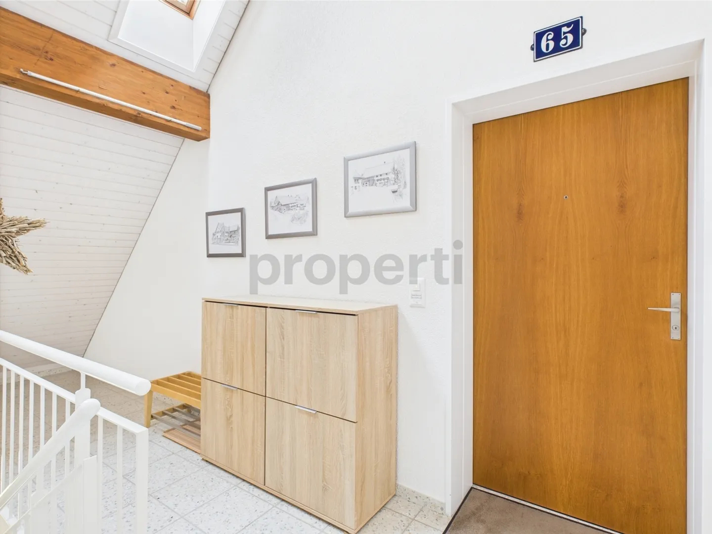 Exquise appartement en attique de 3,5 pièces avec balcon dans la verdure à Siglistorf - Photo 11 sur 12