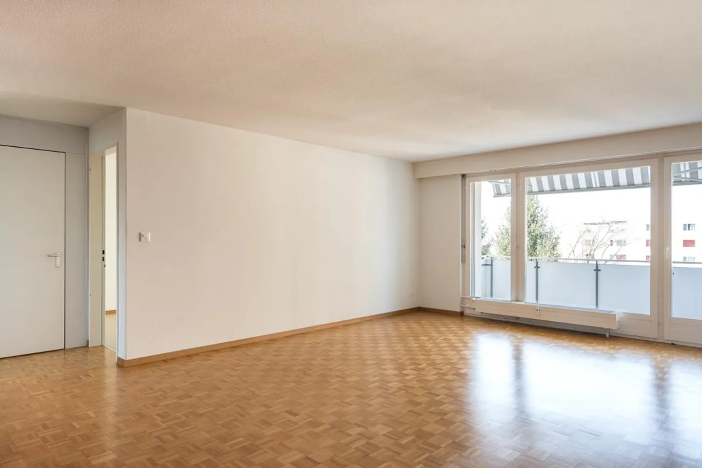 Appartamento accogliente in una posizione soleggiata - Foto 3 di 9