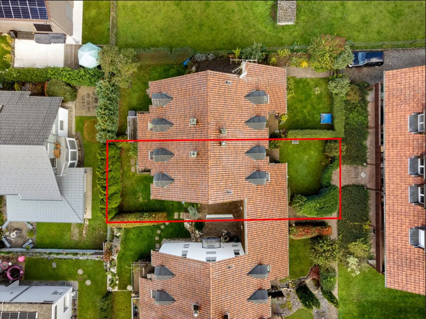 Incantevole casa a schiera con giardino - Foto 2 di 17